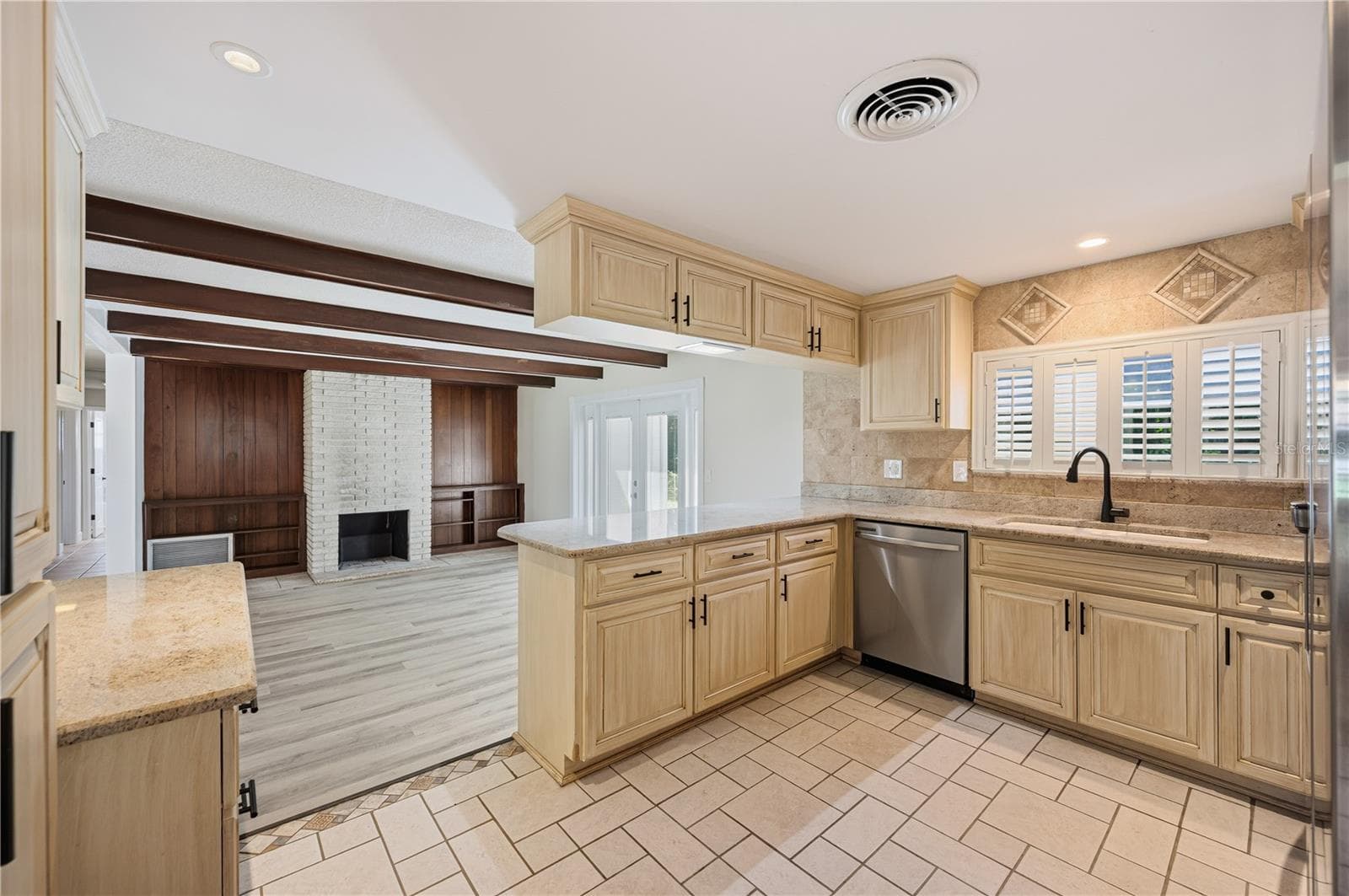 Single Family Residence at 1323 ALYCE ST, LAKELAND, photo 2 of 30
