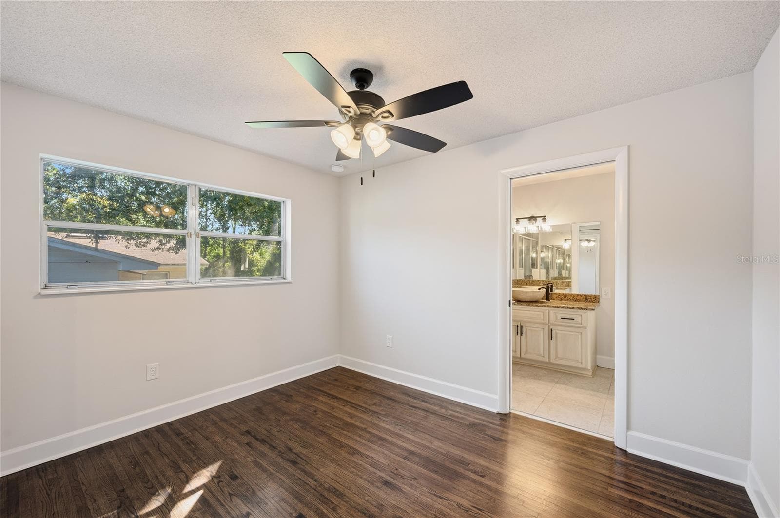 Single Family Residence at 1323 ALYCE ST, LAKELAND, photo 5 of 30