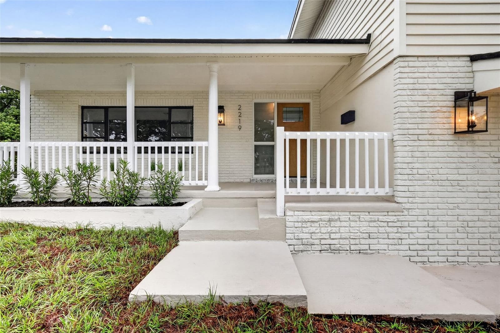 Single Family Residence at 2219 WINTER WOODS BLVD, WINTER PARK, photo 2 of 23