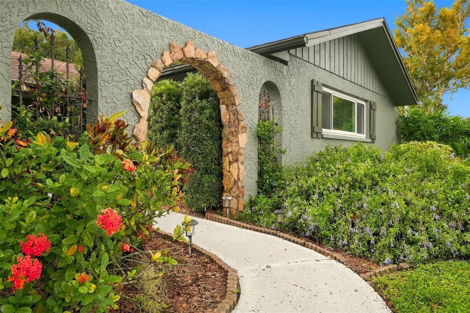 1297 Peach Tree Dr, Dunedin. - 1297 PEACH TREE DR, DUNEDIN
