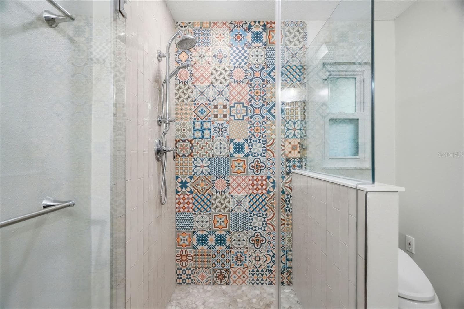 Primary ensuite bathroom. - 1297 PEACH TREE DR, DUNEDIN
