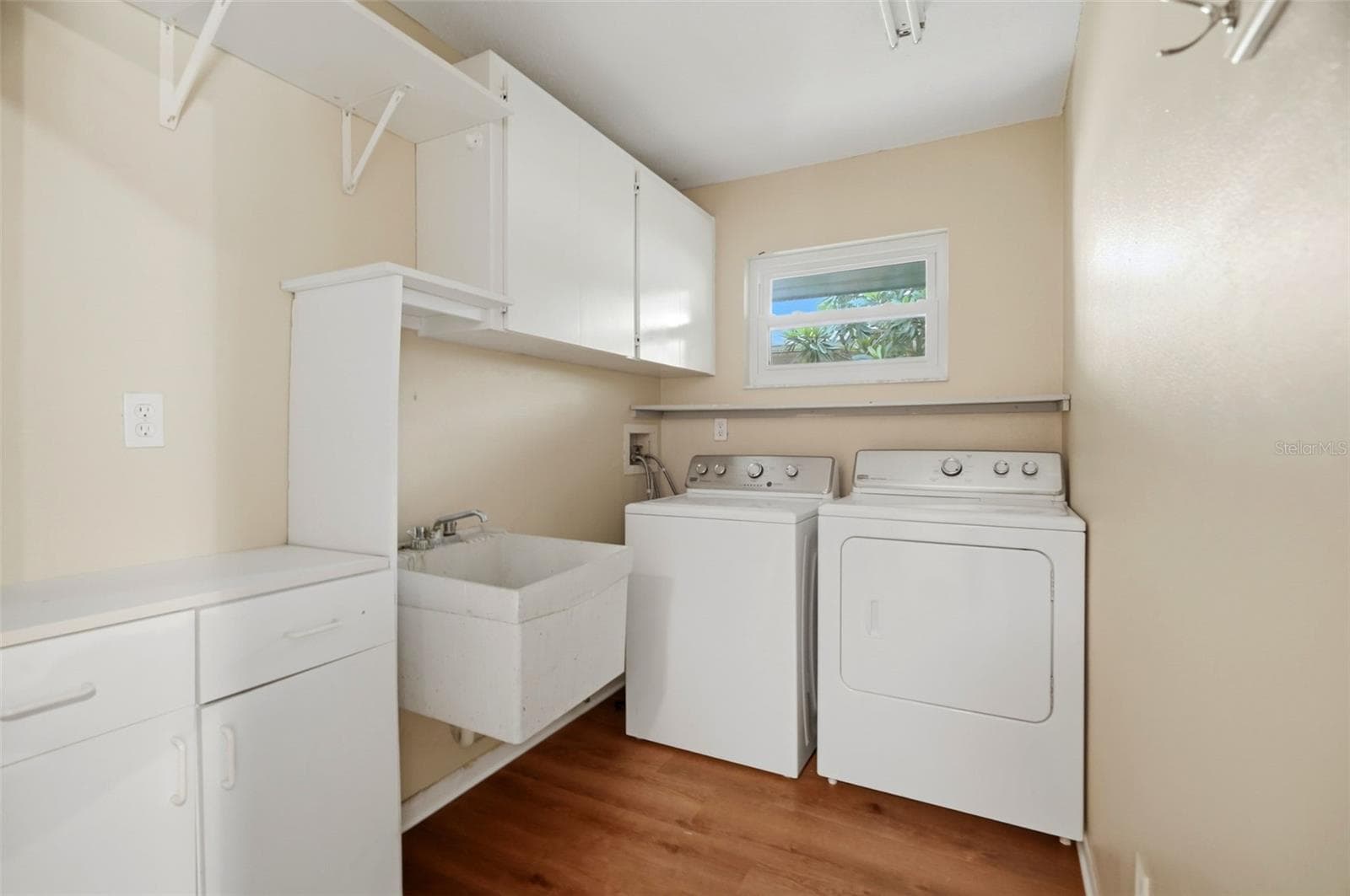 Indoor laundry room. - 1297 PEACH TREE DR, DUNEDIN