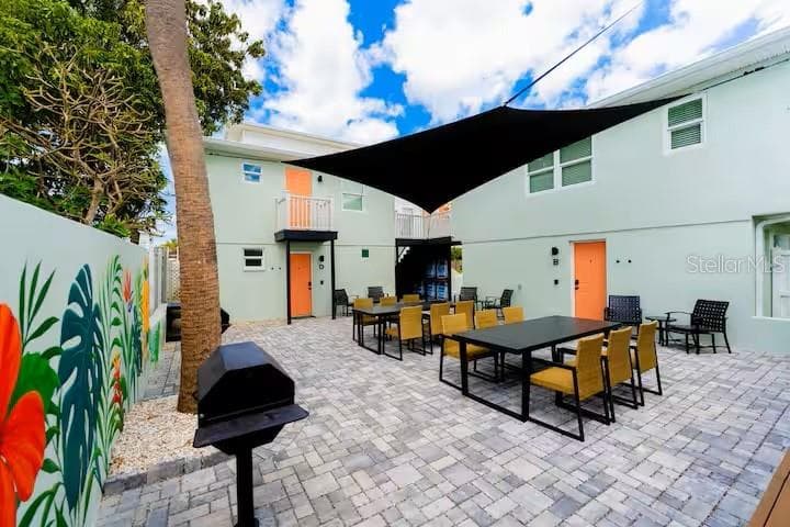 ITS BARBEQUE TIME - 122 CORAL AVE, REDINGTON SHORES