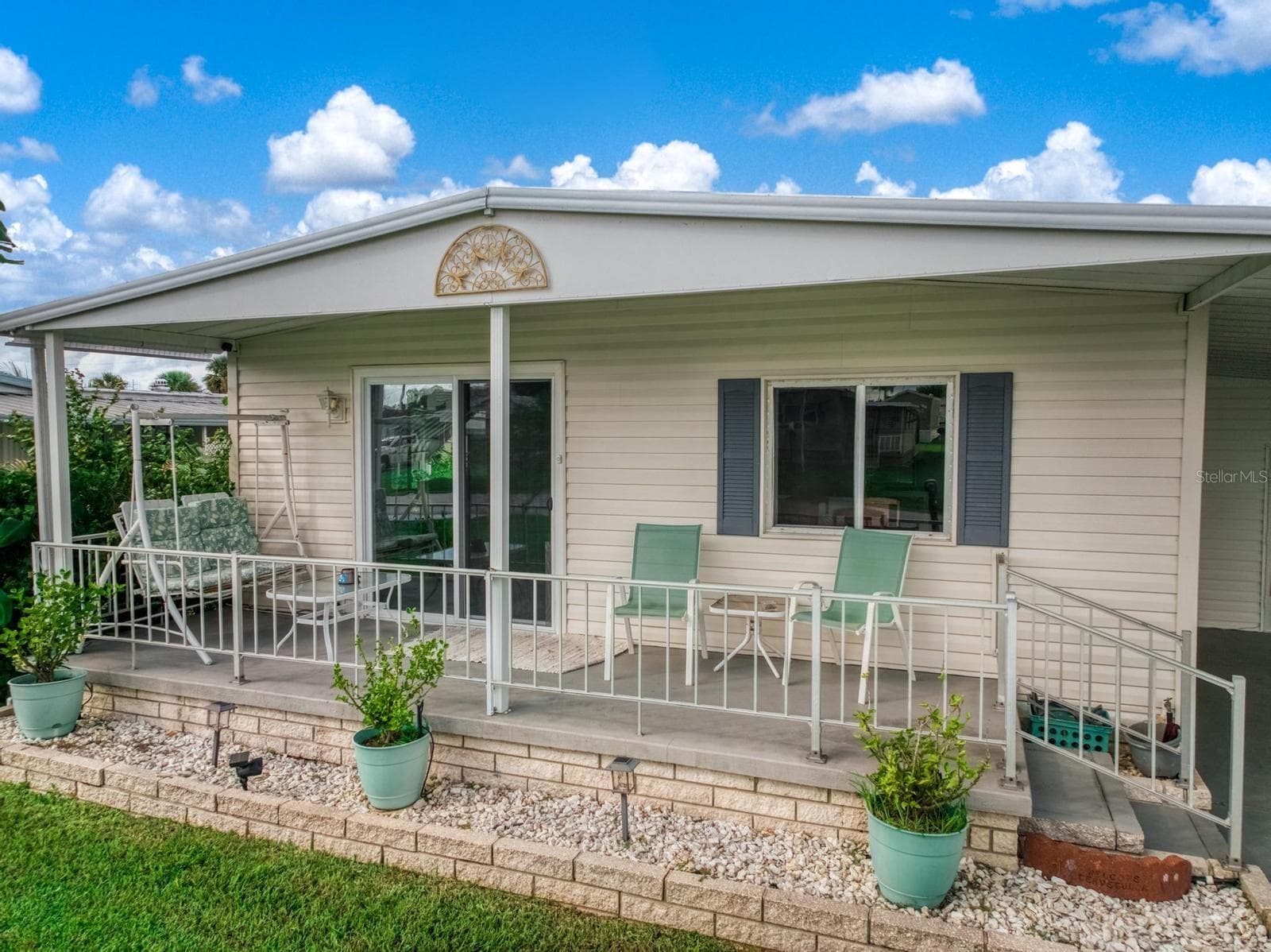 Mobile Home at 2024 E ROBIN AVE, SEBRING, photo 2 of 56