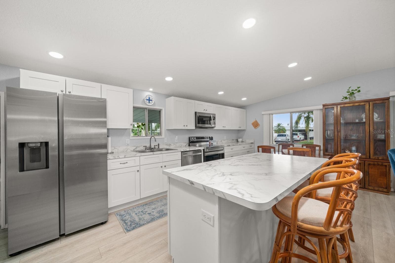 Mobile Home at 2024 E ROBIN AVE, SEBRING, photo 11 of 56