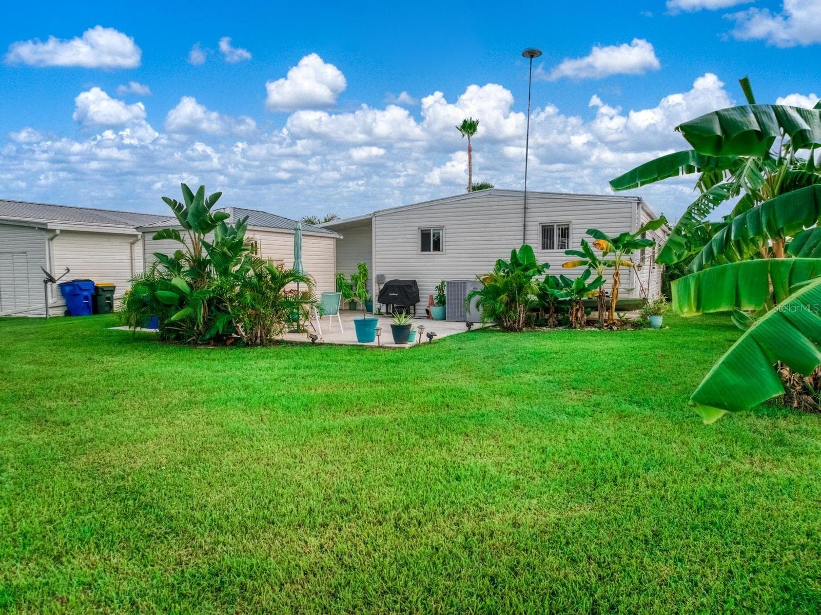 Mobile Home at 2024 E ROBIN AVE, SEBRING, photo 45 of 56