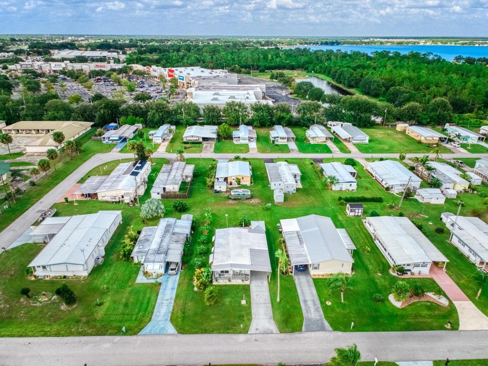 Mobile Home at 2024 E ROBIN AVE, SEBRING, photo 50 of 56
