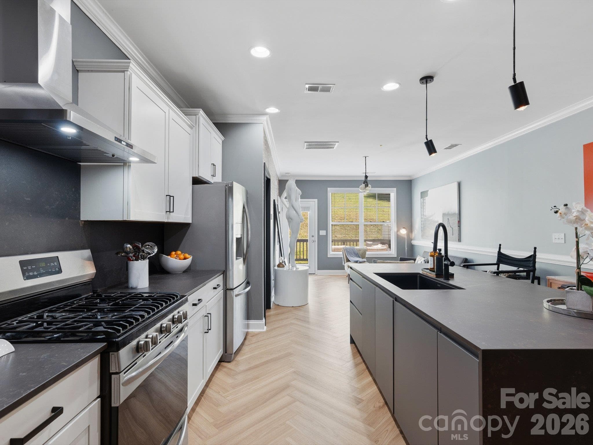 Townhouse at 968 Pennington Drive, Lancaster, photo 12 of 48