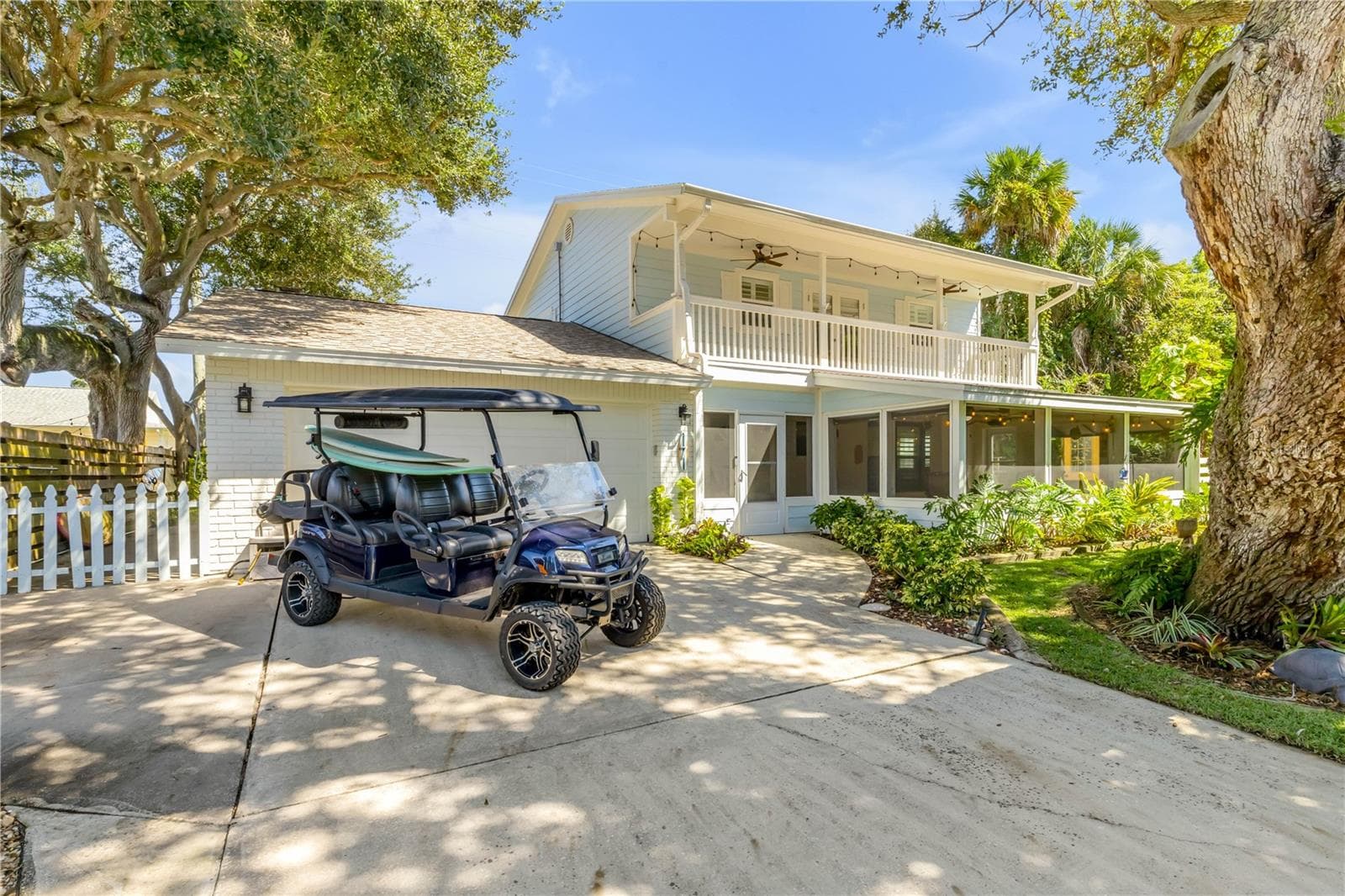 7 OAK TREE DR