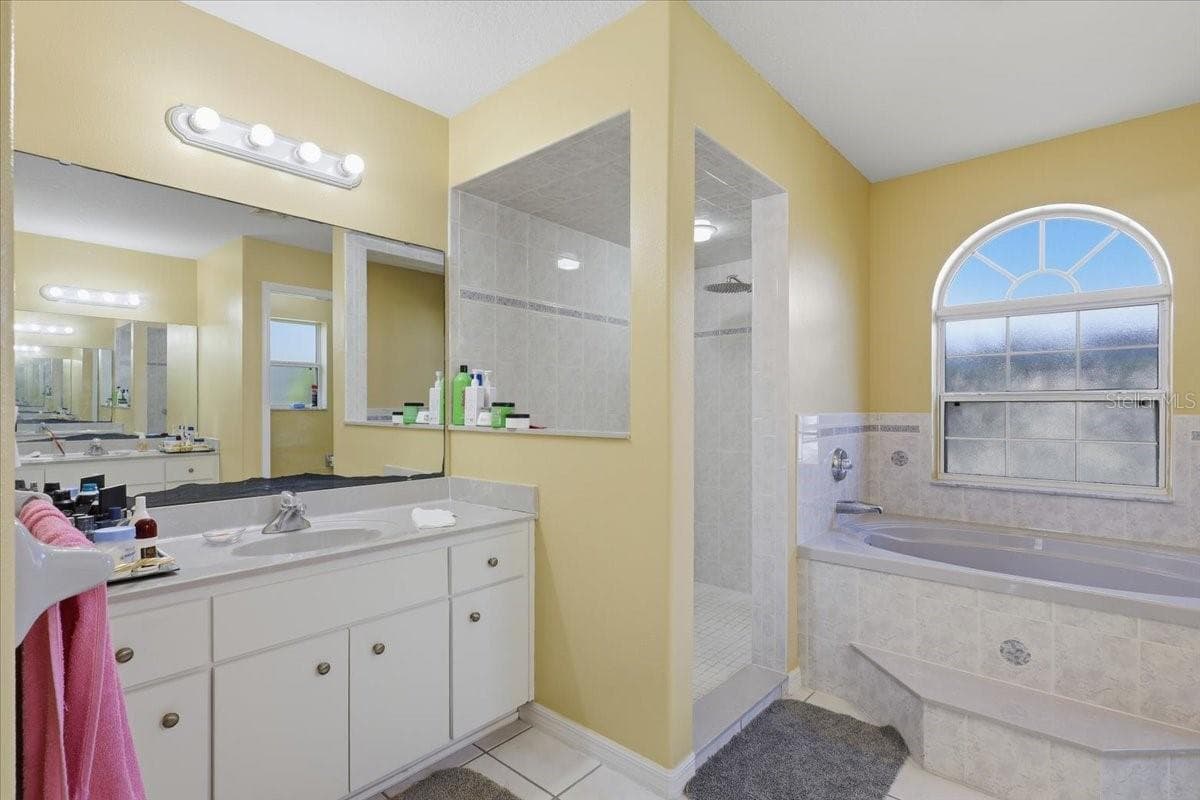Single Family Residence at 22 BASSETT LN, PALM COAST, photo 32 of 58