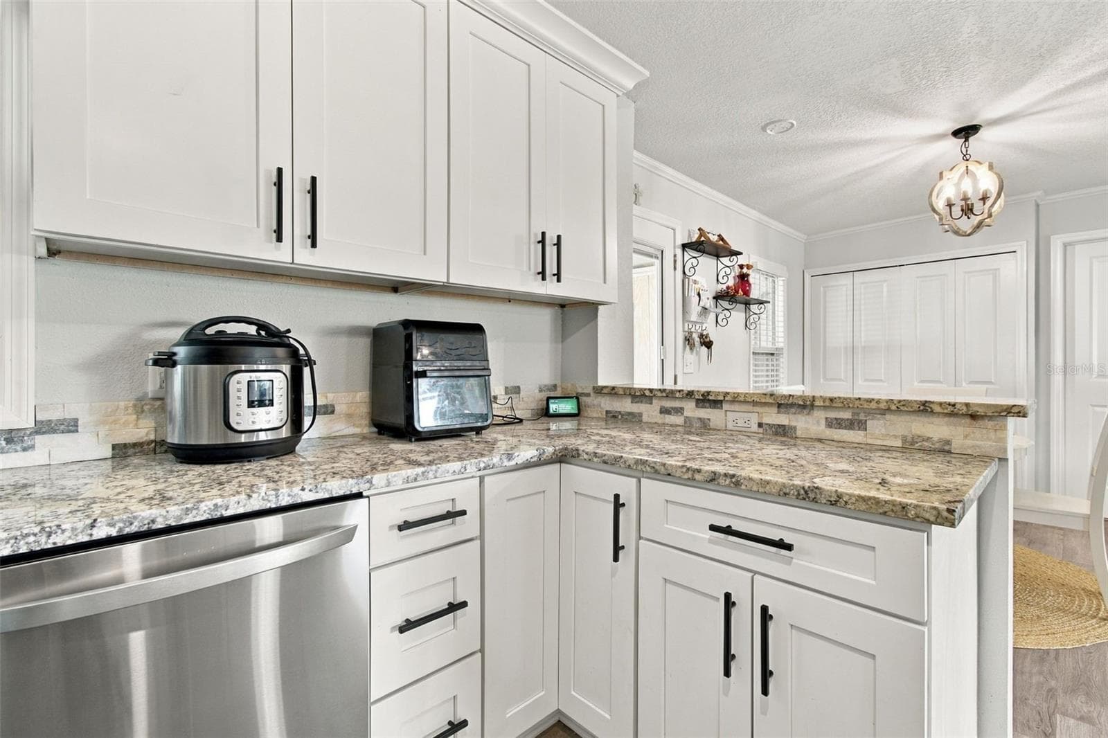 Single Family Residence at 335 COUNTRY CLUB DR, OLDSMAR, photo 15 of 52