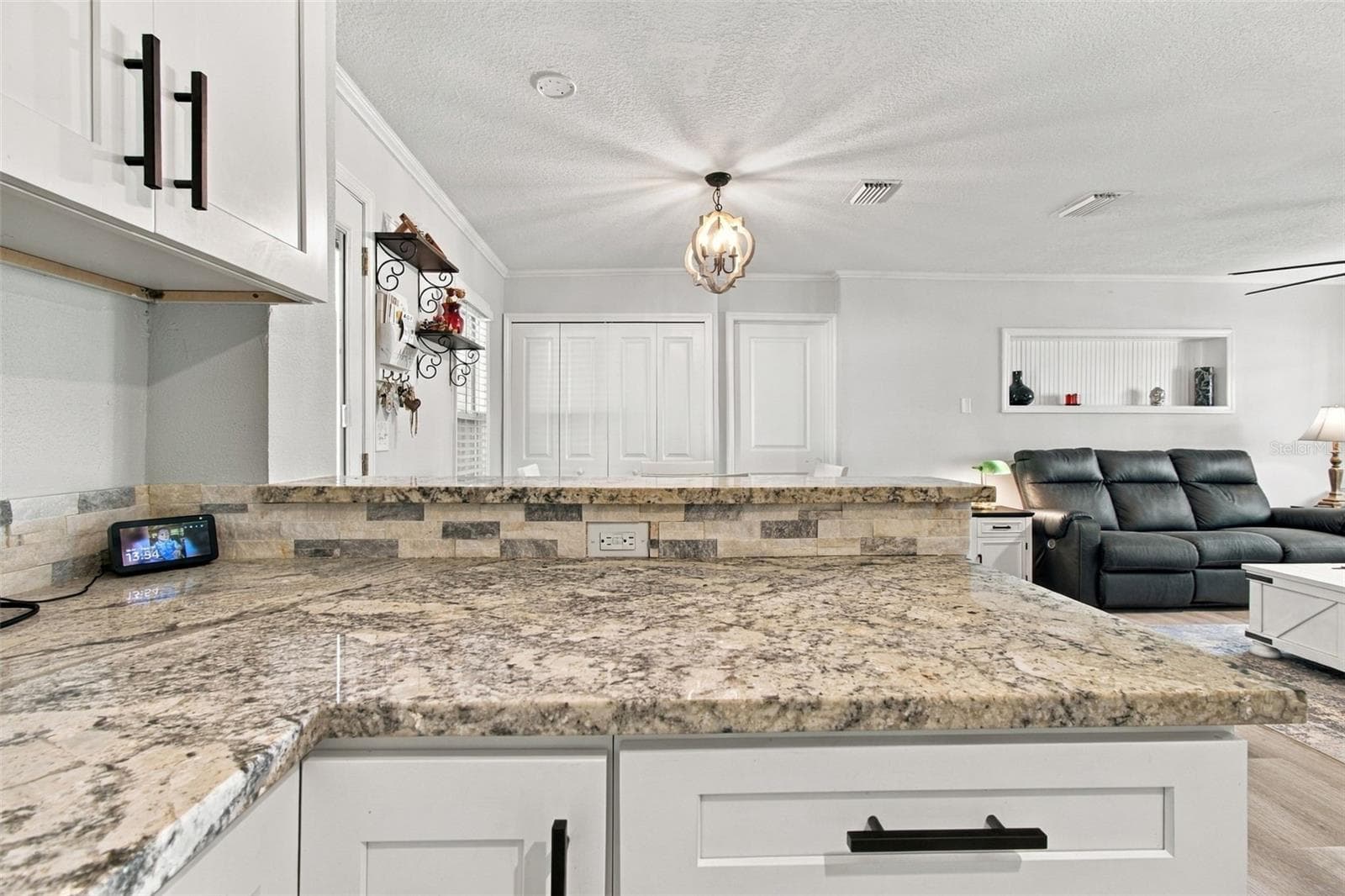Single Family Residence at 335 COUNTRY CLUB DR, OLDSMAR, photo 16 of 52