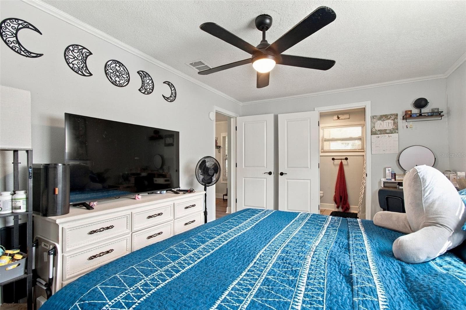 Single Family Residence at 335 COUNTRY CLUB DR, OLDSMAR, photo 19 of 52