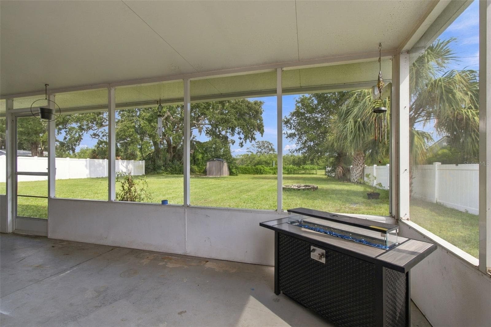 Single Family Residence at 335 COUNTRY CLUB DR, OLDSMAR, photo 38 of 52