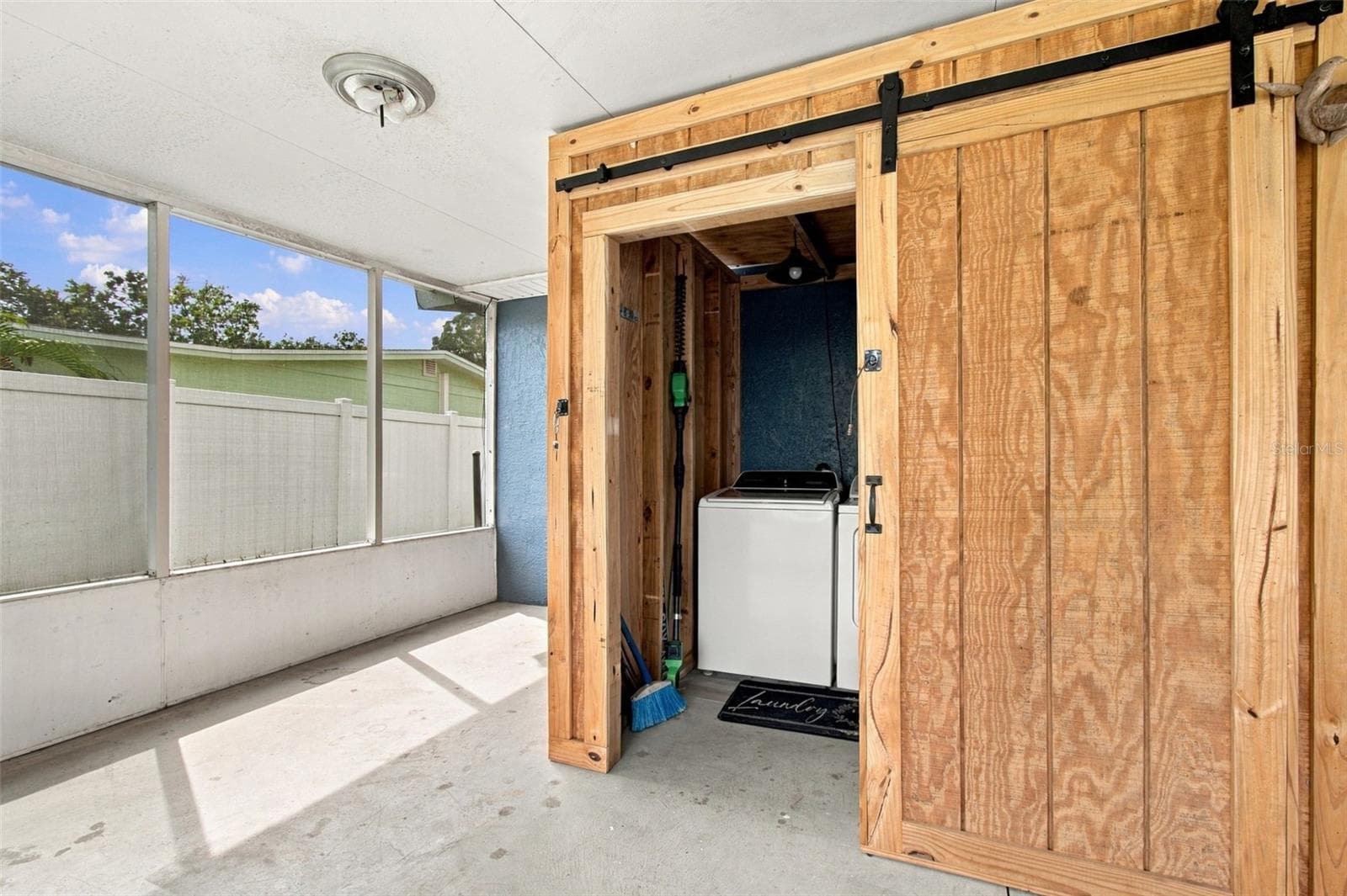Single Family Residence at 335 COUNTRY CLUB DR, OLDSMAR, photo 39 of 52