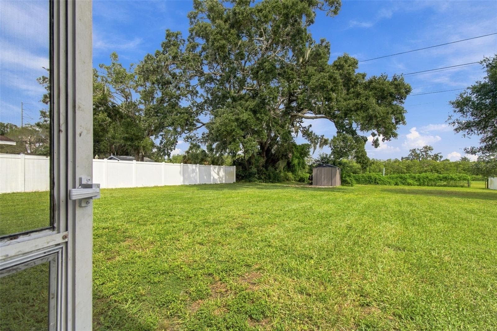Single Family Residence at 335 COUNTRY CLUB DR, OLDSMAR, photo 43 of 52