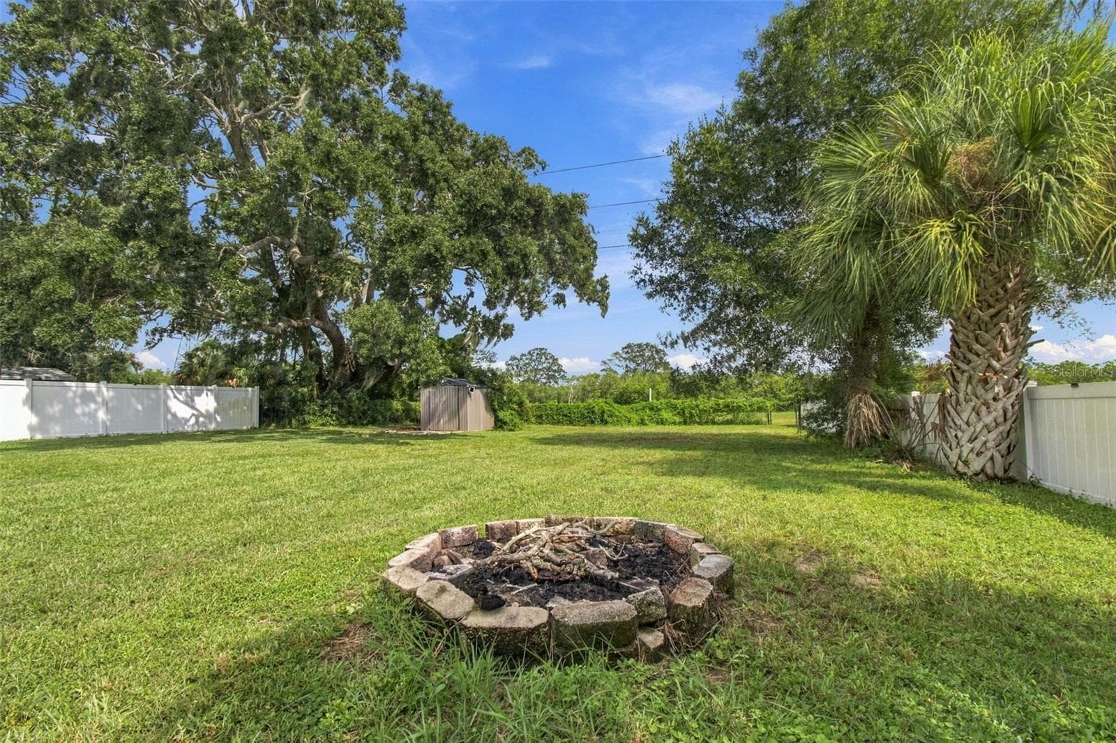 Single Family Residence at 335 COUNTRY CLUB DR, OLDSMAR, photo 48 of 52