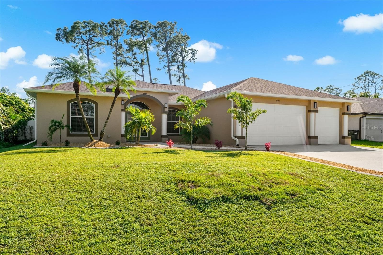 2595 ROLLING RD