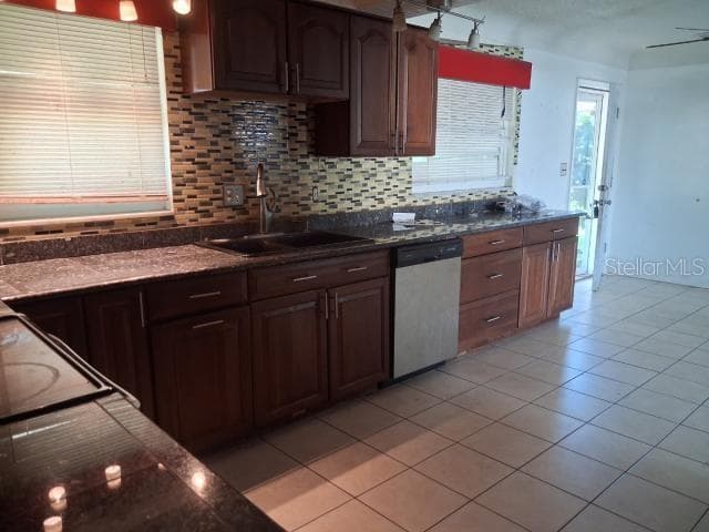 Single Family Residence at 8825 113TH ST, SEMINOLE, photo 7 of 42