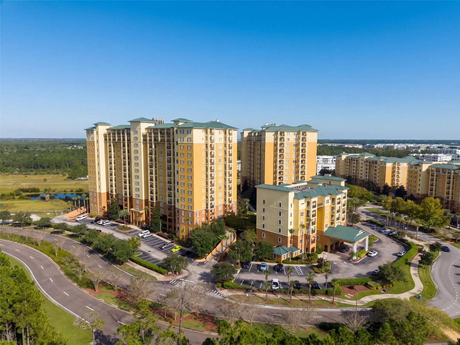 Condo - Hotel at 8125 RESORT VILLAGE DR #5408, ORLANDO, photo 3 of 80