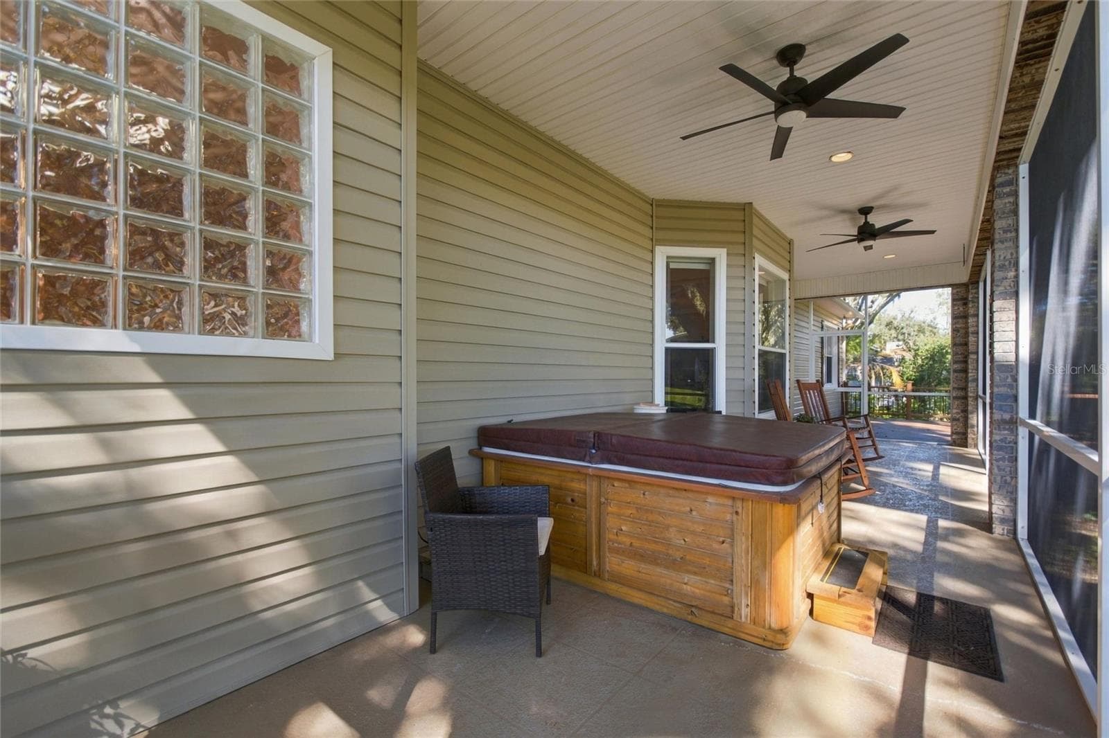 Reverse view of screened back porch - 4108 N FORBES RD, PLANT CITY