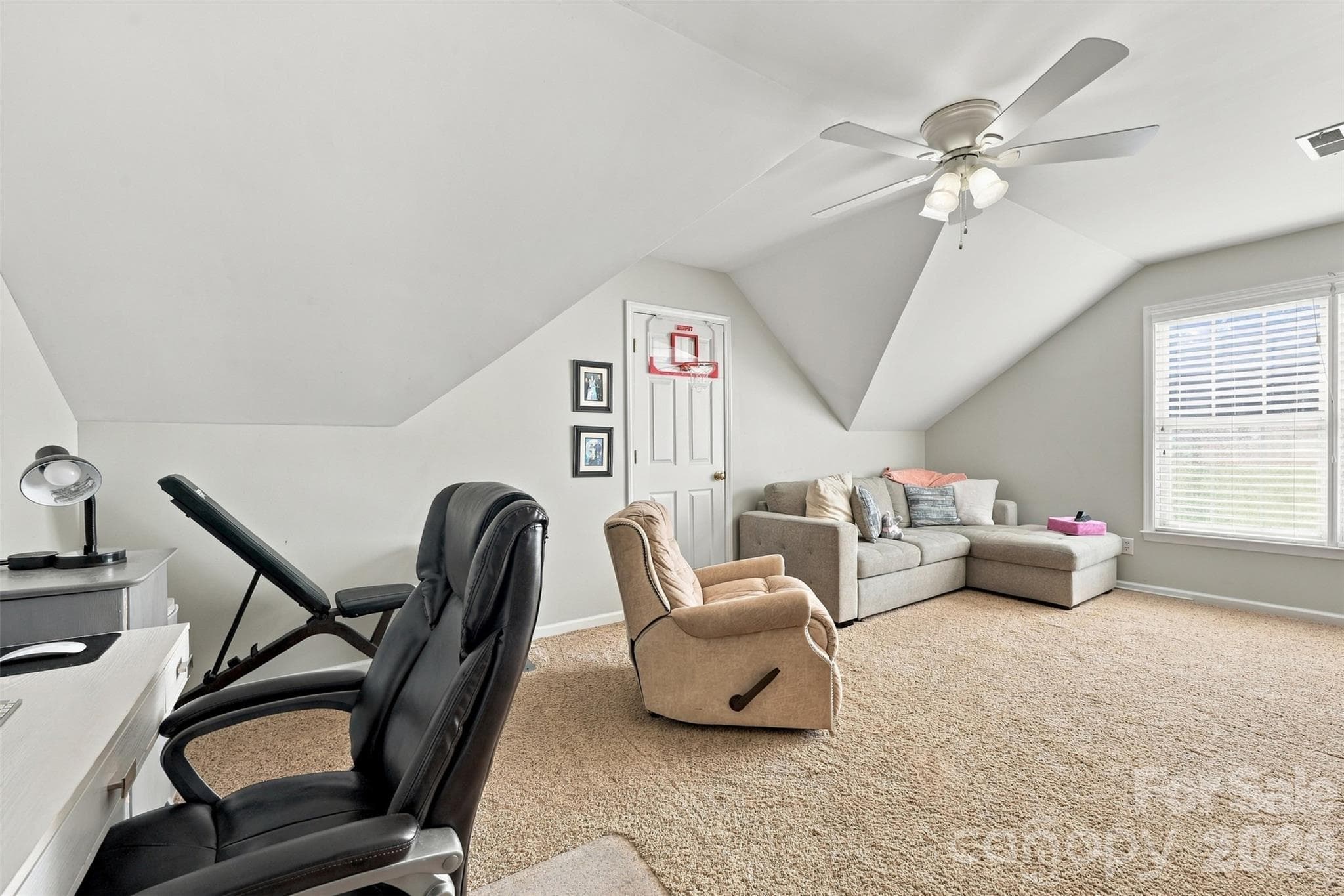 Single Family Residence at 15502 Tolliver Drive, Charlotte, photo 19 of 48