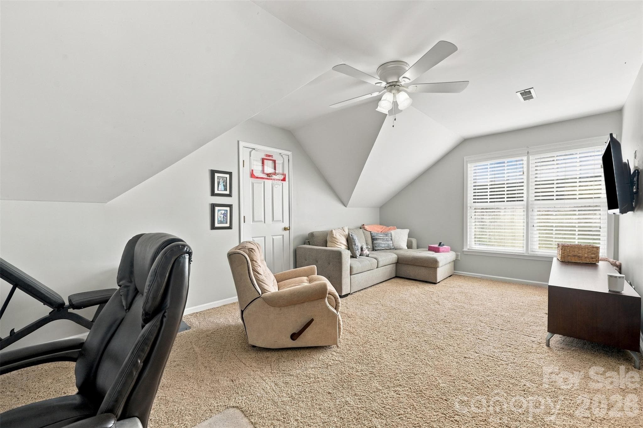 Single Family Residence at 15502 Tolliver Drive, Charlotte, photo 20 of 48