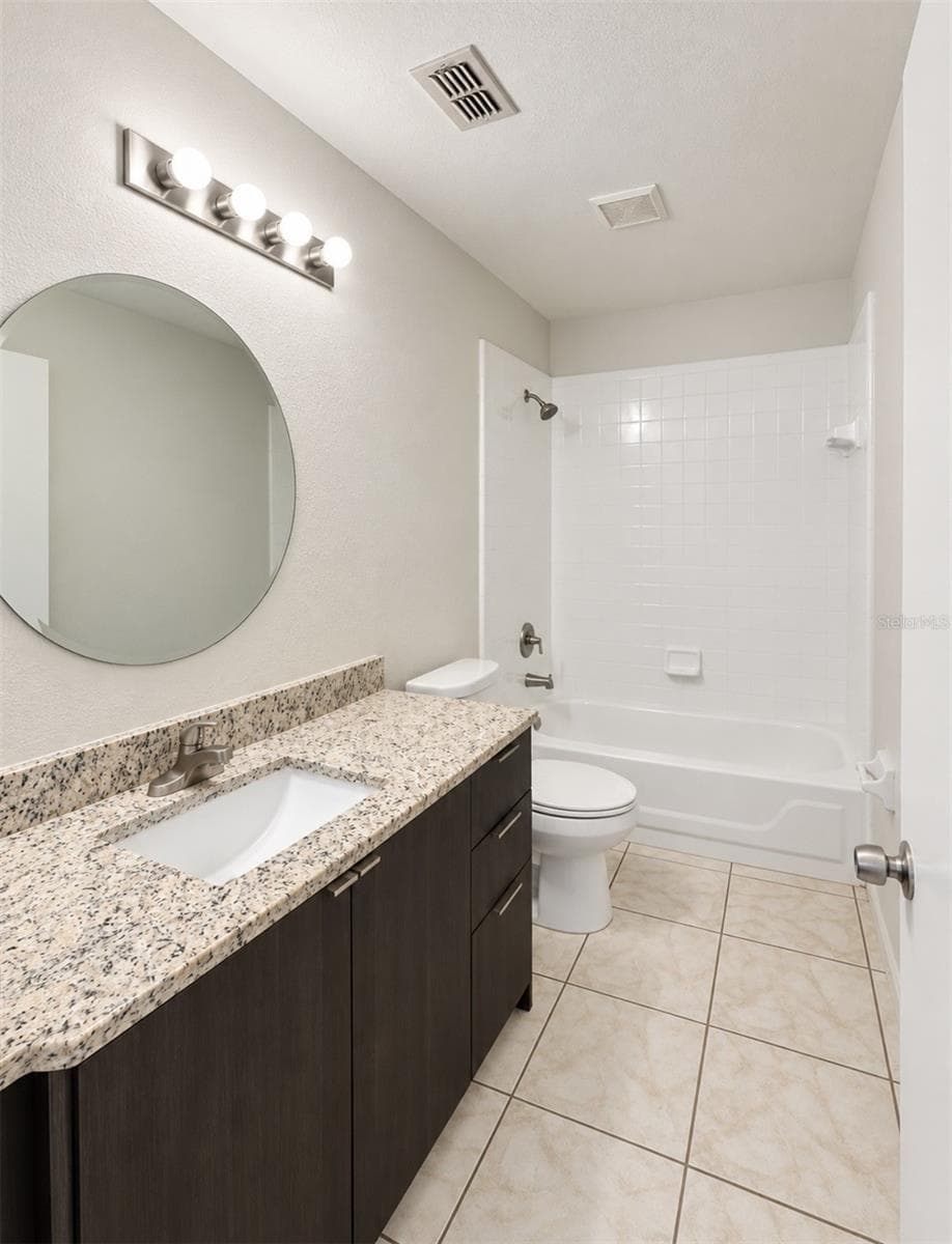 Townhouse at 1215 BAREFOOT BAY DR, ORLANDO, photo 11 of 14