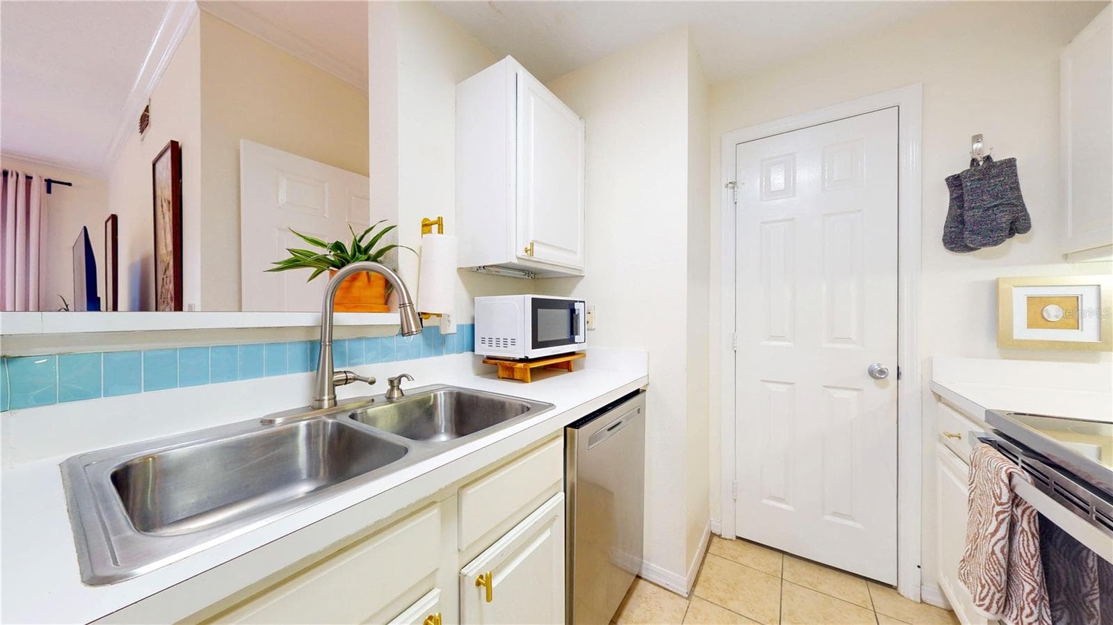Condominium at 501 KNIGHTS RUN AVE #2121, TAMPA, photo 10 of 37