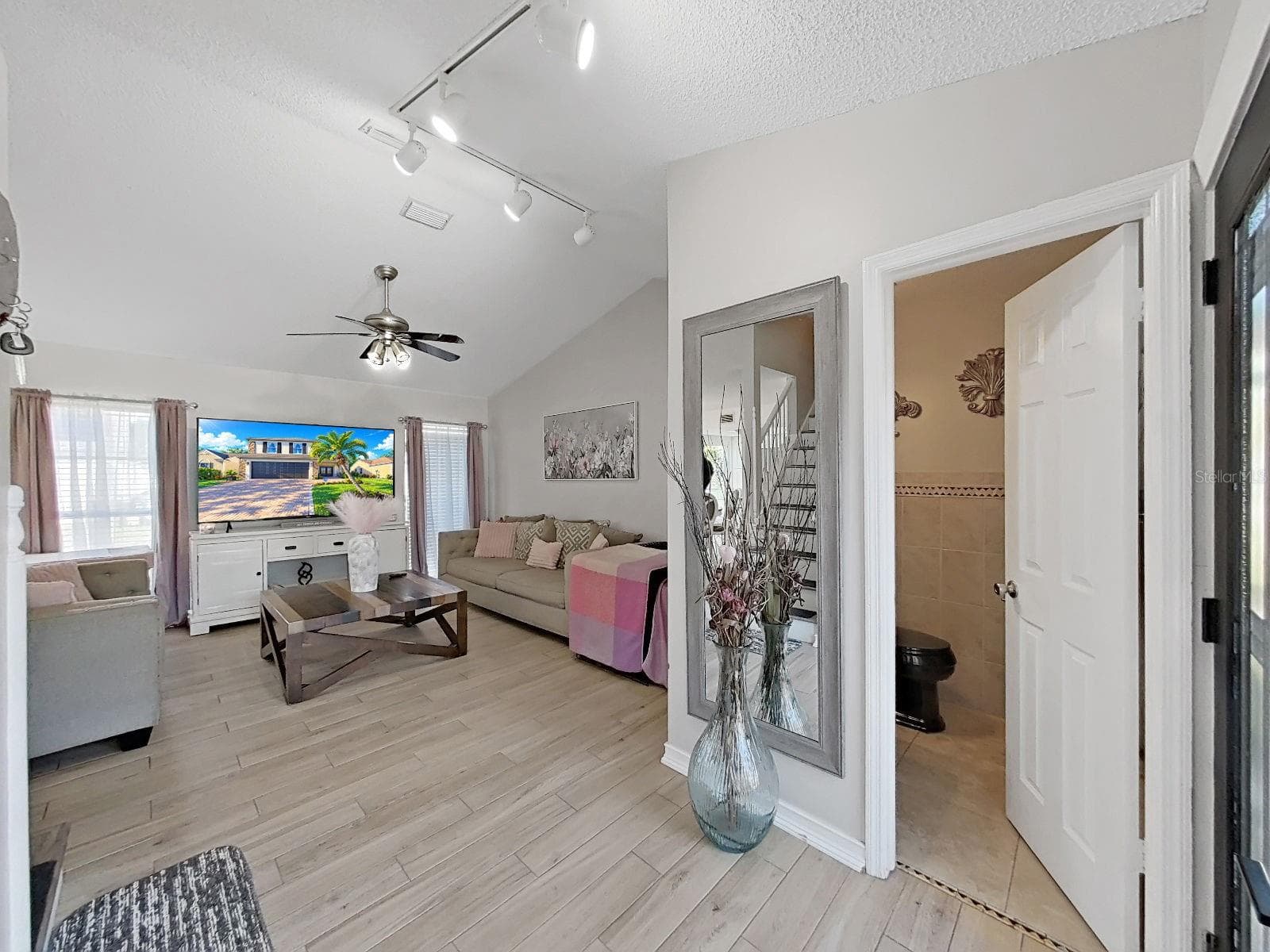 Single Family Residence at 9713 LITTLE POND WAY, TAMPA, photo 19 of 54
