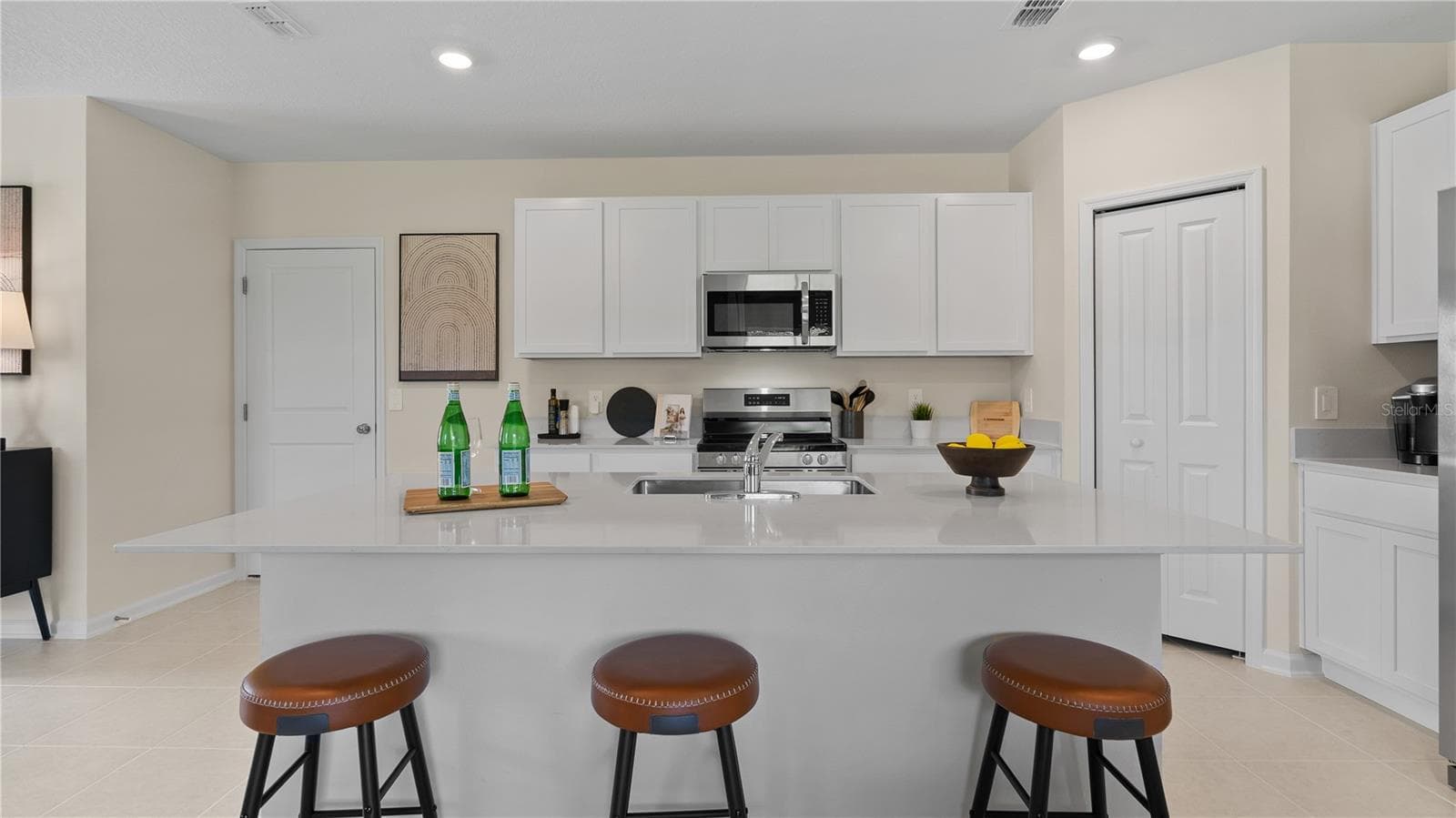Single Family Residence at 1567 WILLOW GARDEN LOOP, EUSTIS, photo 4 of 19