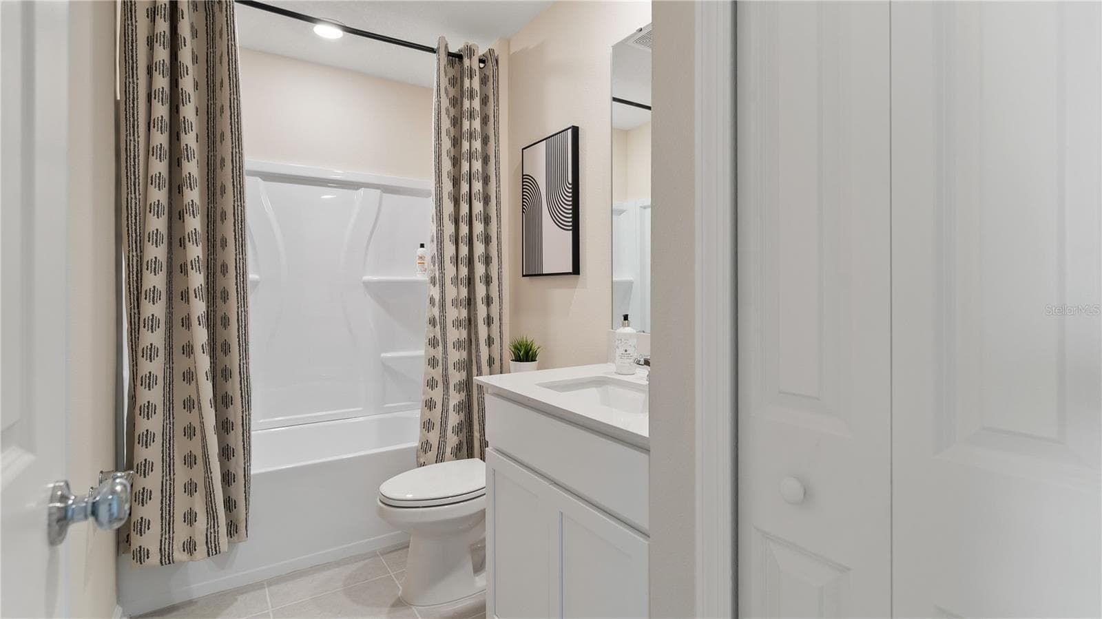 Single Family Residence at 1567 WILLOW GARDEN LOOP, EUSTIS, photo 9 of 19