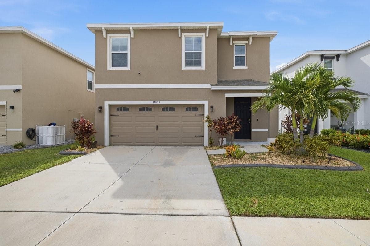 Single Family Residence at 17063 OVAL RUM DR, WIMAUMA, photo 2 of 28