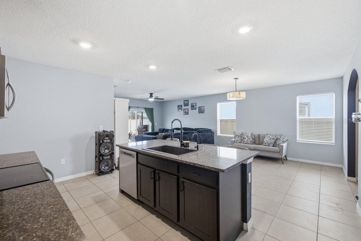 Single Family Residence at 17063 OVAL RUM DR, WIMAUMA, photo 7 of 28