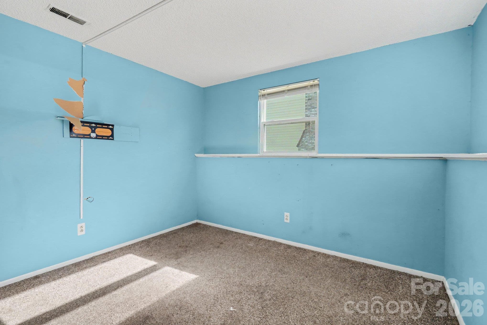 Single Family Residence at 1010 Glenfiddich Drive, Charlotte, photo 17 of 21