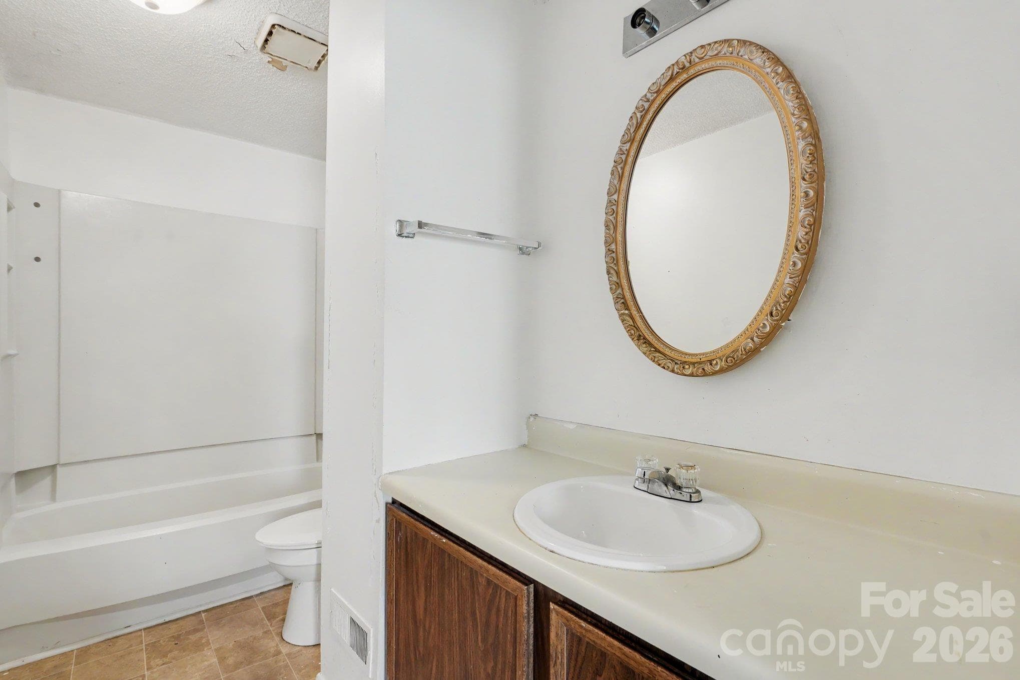 Single Family Residence at 1010 Glenfiddich Drive, Charlotte, photo 20 of 21