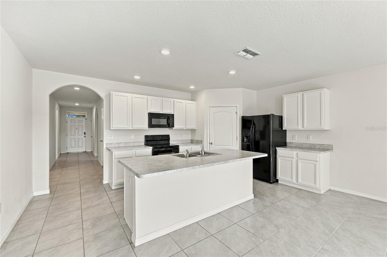 Single Family Residence at 138 GROVE BRANCH RD, WINTER HAVEN, photo 15 of 42