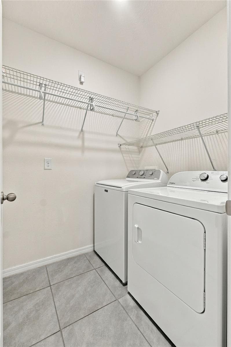 Single Family Residence at 138 GROVE BRANCH RD, WINTER HAVEN, photo 33 of 42