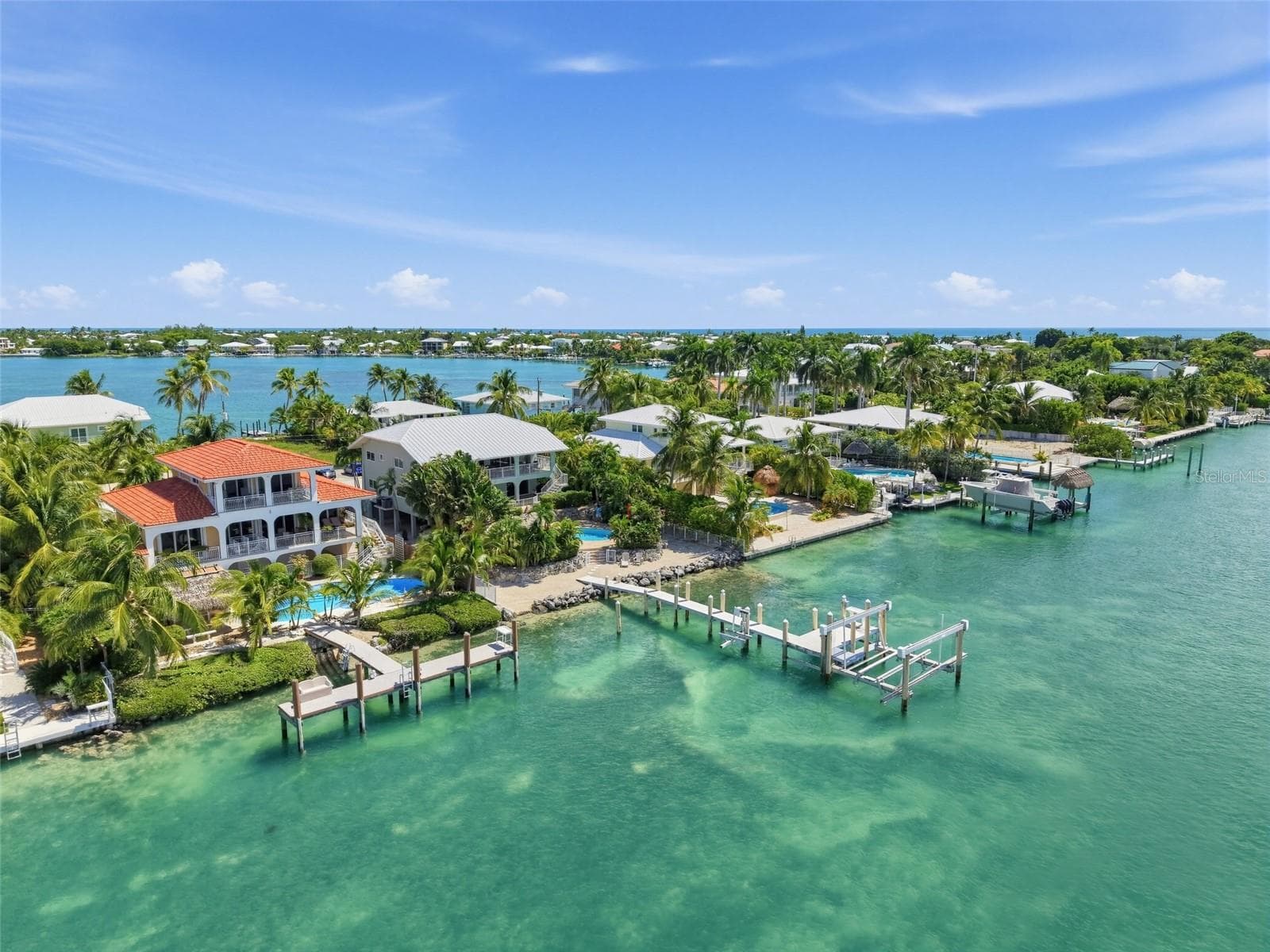 Single Family Residence at 422 HARBOUR DR, DUCK KEY, photo 3 of 41