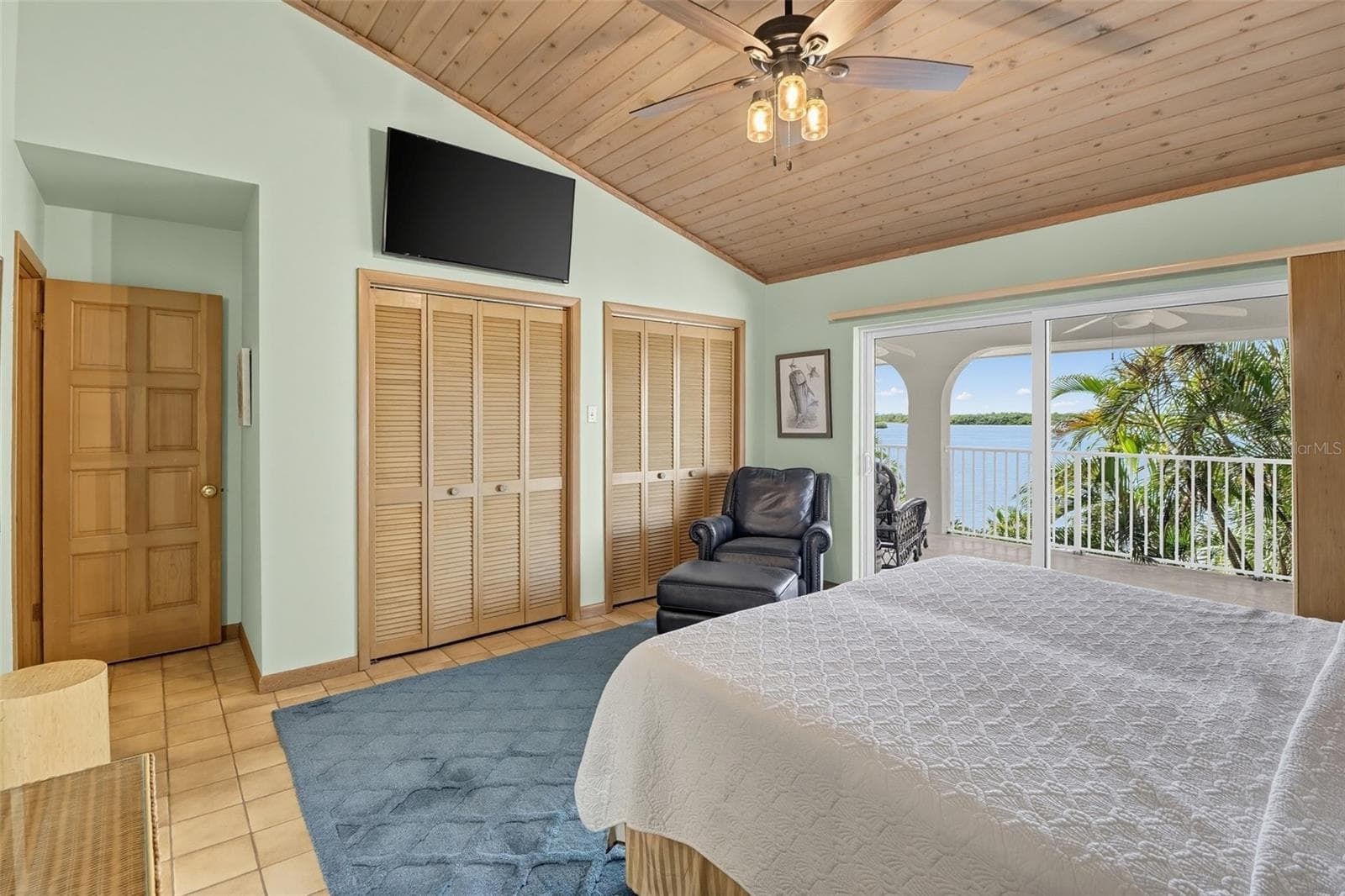 Single Family Residence at 422 HARBOUR DR, DUCK KEY, photo 25 of 41