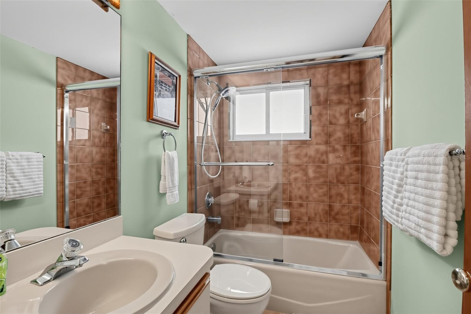 Single Family Residence at 422 HARBOUR DR, DUCK KEY, photo 31 of 41