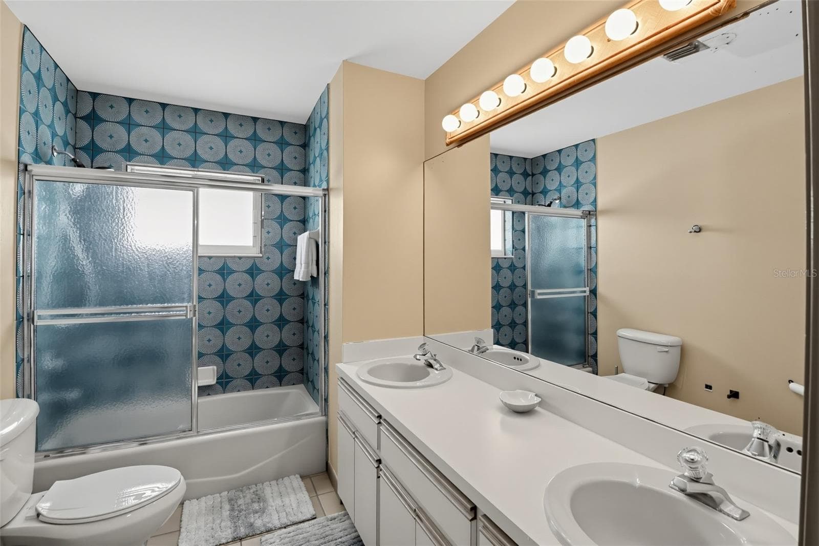 Single Family Residence at 422 HARBOUR DR, DUCK KEY, photo 32 of 41