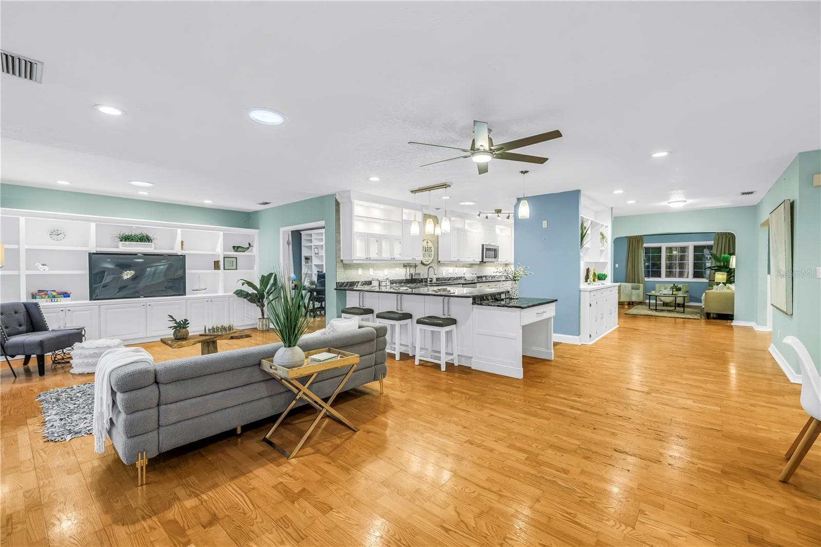 Single Family Residence at 146 GIRALDA BLVD NE, ST PETERSBURG, photo 44 of 49