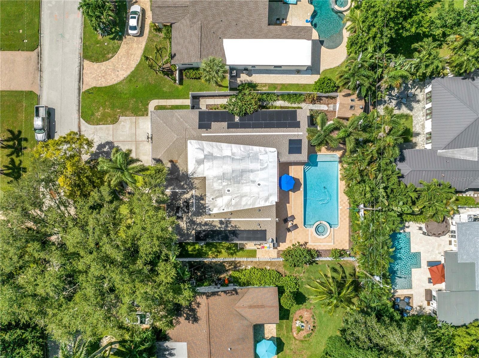 Large Lot and exceptionally maintained home by the same owner for 20+ years - 146 GIRALDA BLVD NE, ST PETERSBURG