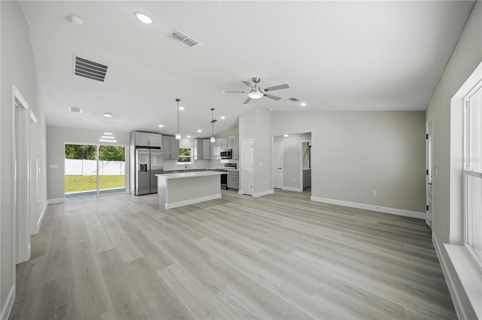 Single Family Residence at 3951 SE 140TH PL, SUMMERFIELD, photo 6 of 29