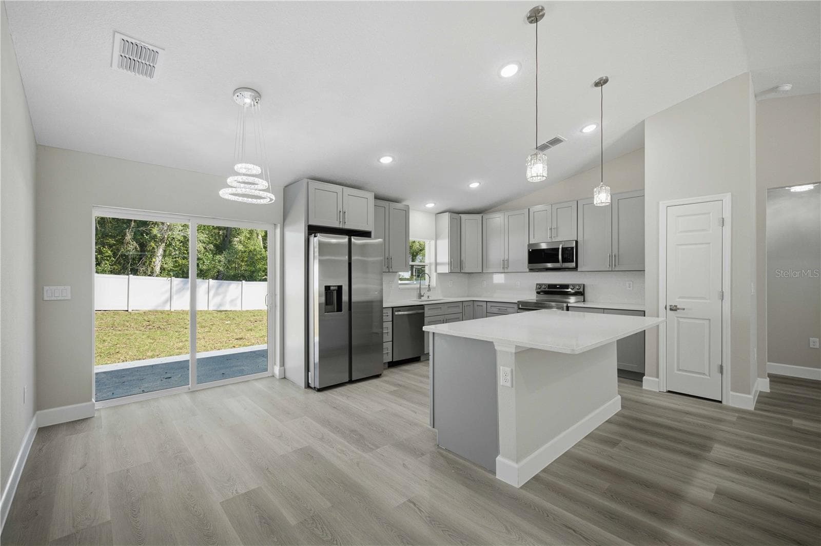 Single Family Residence at 3951 SE 140TH PL, SUMMERFIELD, photo 8 of 29