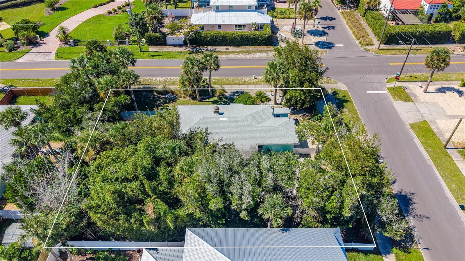 Over a quarter acre - 705 N PENINSULA AVE, NEW SMYRNA BEACH