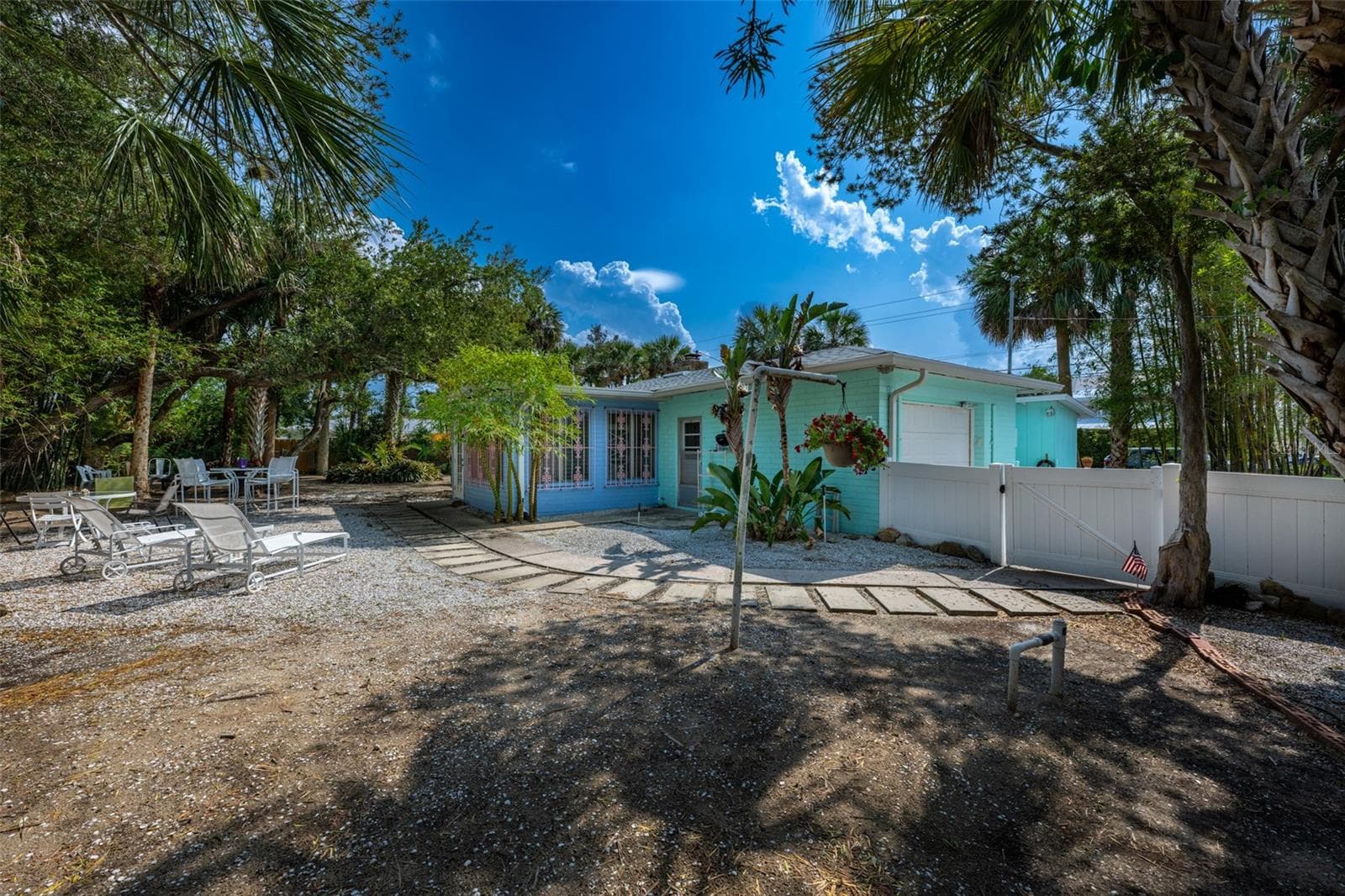 Single Family Residence at 705 N PENINSULA AVE, NEW SMYRNA BEACH, photo 13 of 28