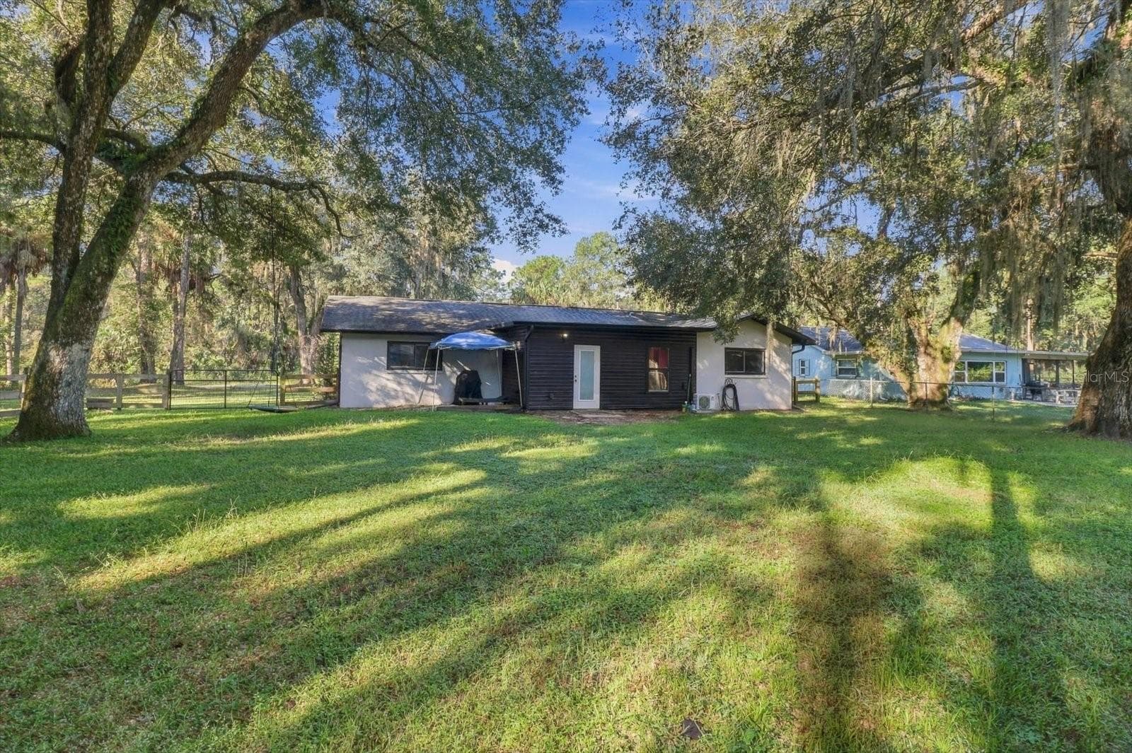 Fenced Backyard - 11129 W CEDAR LAKE DR, CRYSTAL RIVER