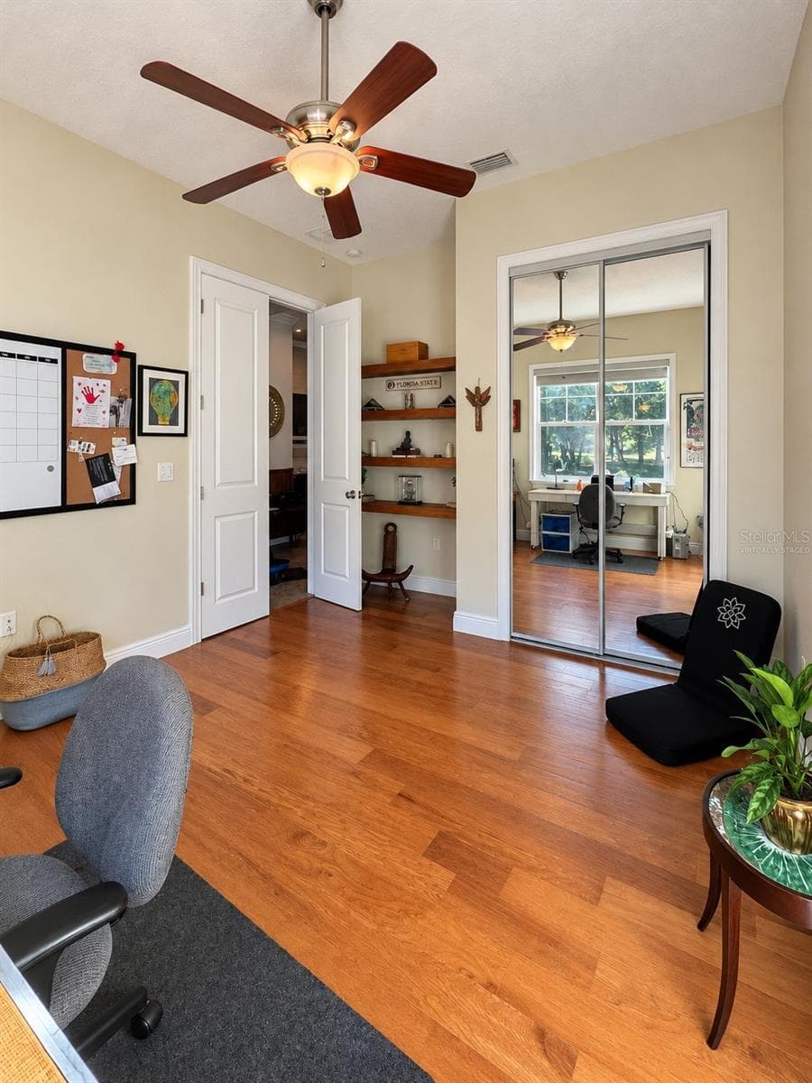 Single Family Residence at 112 SUFFOLK CT, DELAND, photo 4 of 47
